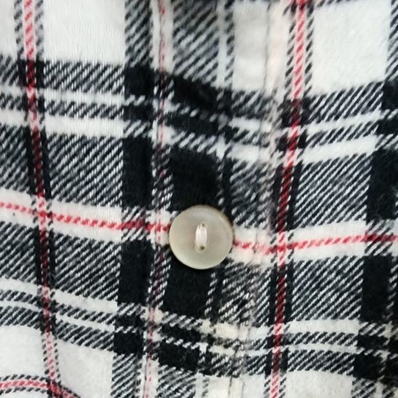 Croft & Barrow Black Red and White Plaid Flannel Shirt Womens Size M 100% Cotton - Picture 9 of 12